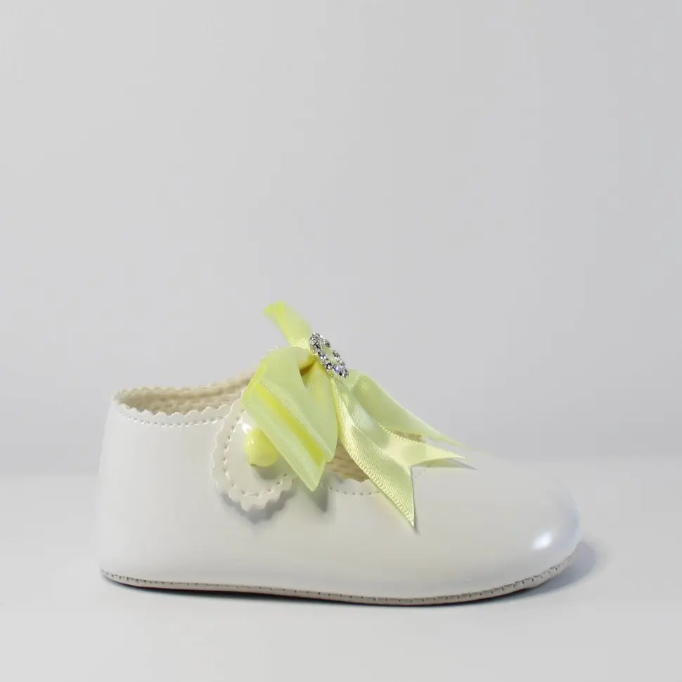 baypods soft soled first walkers with yellow bow
