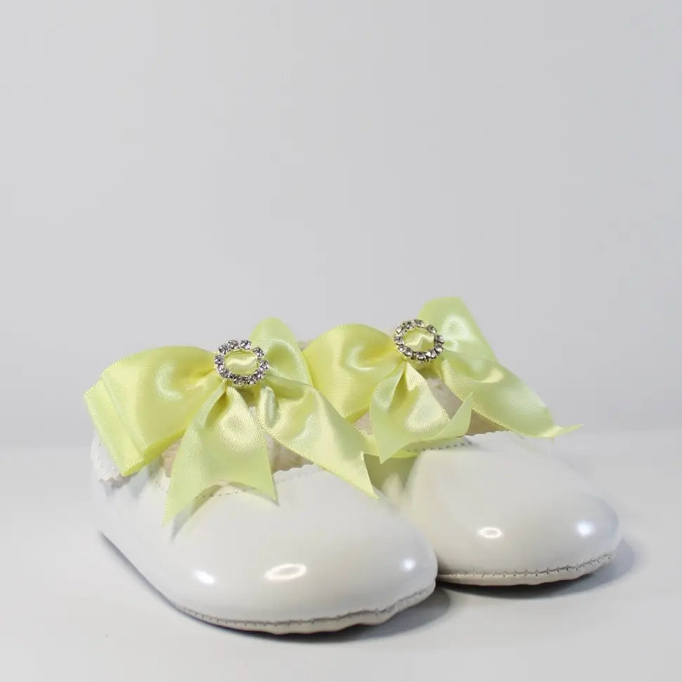 baypods soft soled first walkers with yellow diamante bow