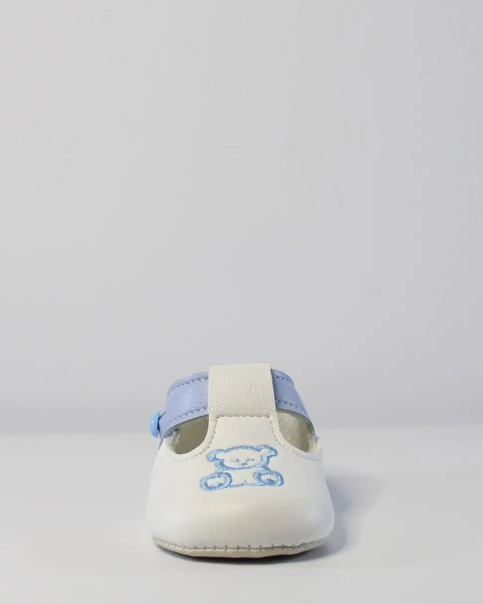 sky and white baypod shoes with cute teddy motif