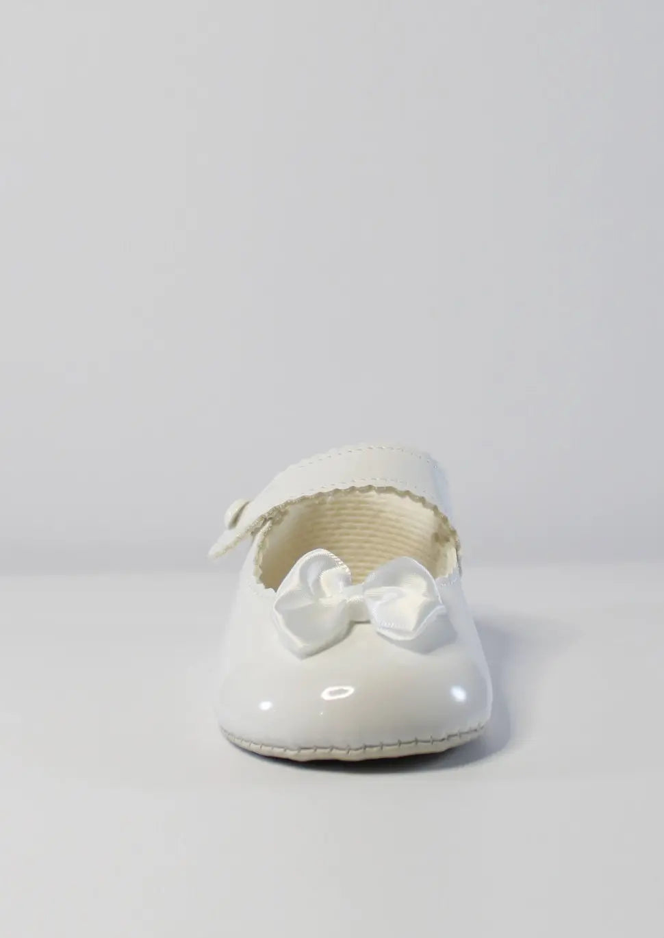 white small bowed baypod shoes