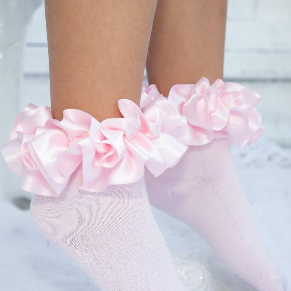 Pink baby ribbon ankle socks by caramelo kids