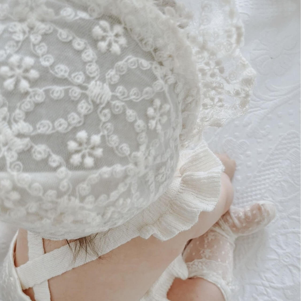 ivory lace bonnet